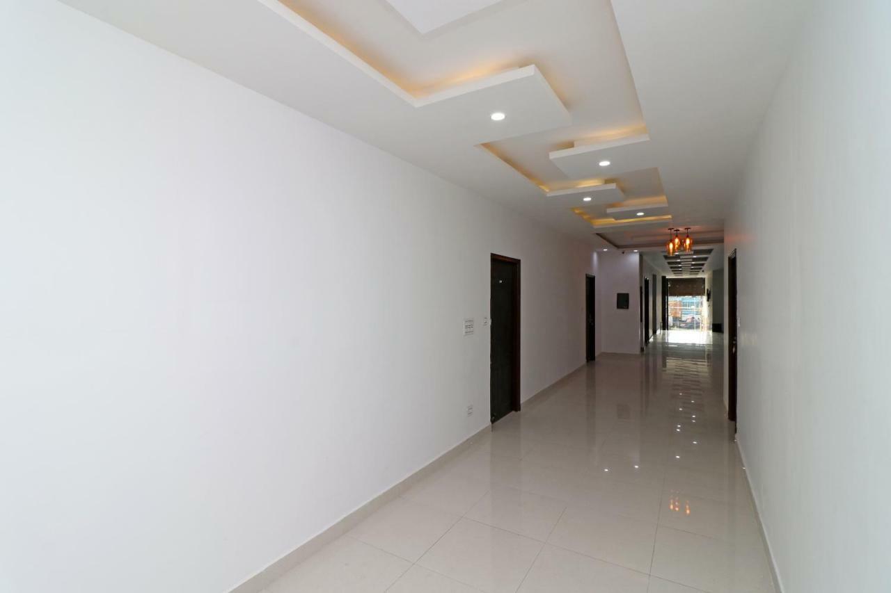 Oyo 29755 Hotel Jammu Airlines Exterior photo